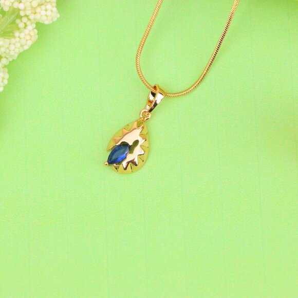 "Teardrop Blue Stone Pendant with Textured Gold Plated Leaf Design, XPPT1721 - Picture 13 of 13